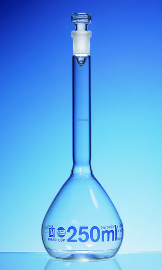 Volumetric flasks USP, boro 3.3, class A, blue graduations, with glass stopper, incl. USP batch certificate