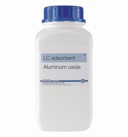 Aluminium oxide adsorbents for low pressure column chromatography